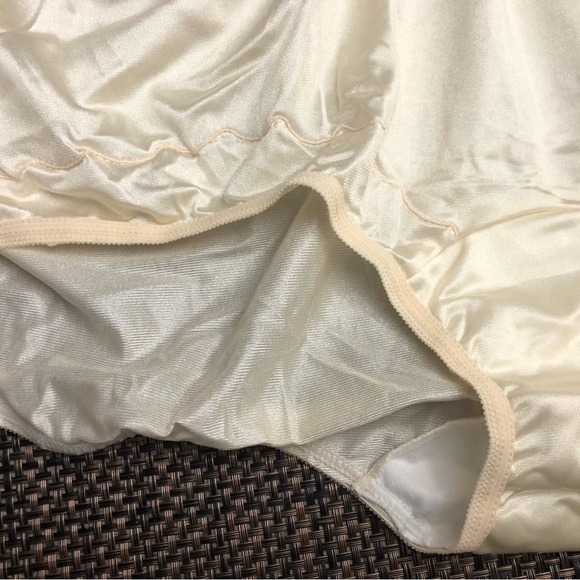 Dixie Belle bloomer shiny plus size panties Sz: 15 NWT - Picture 4 of 7